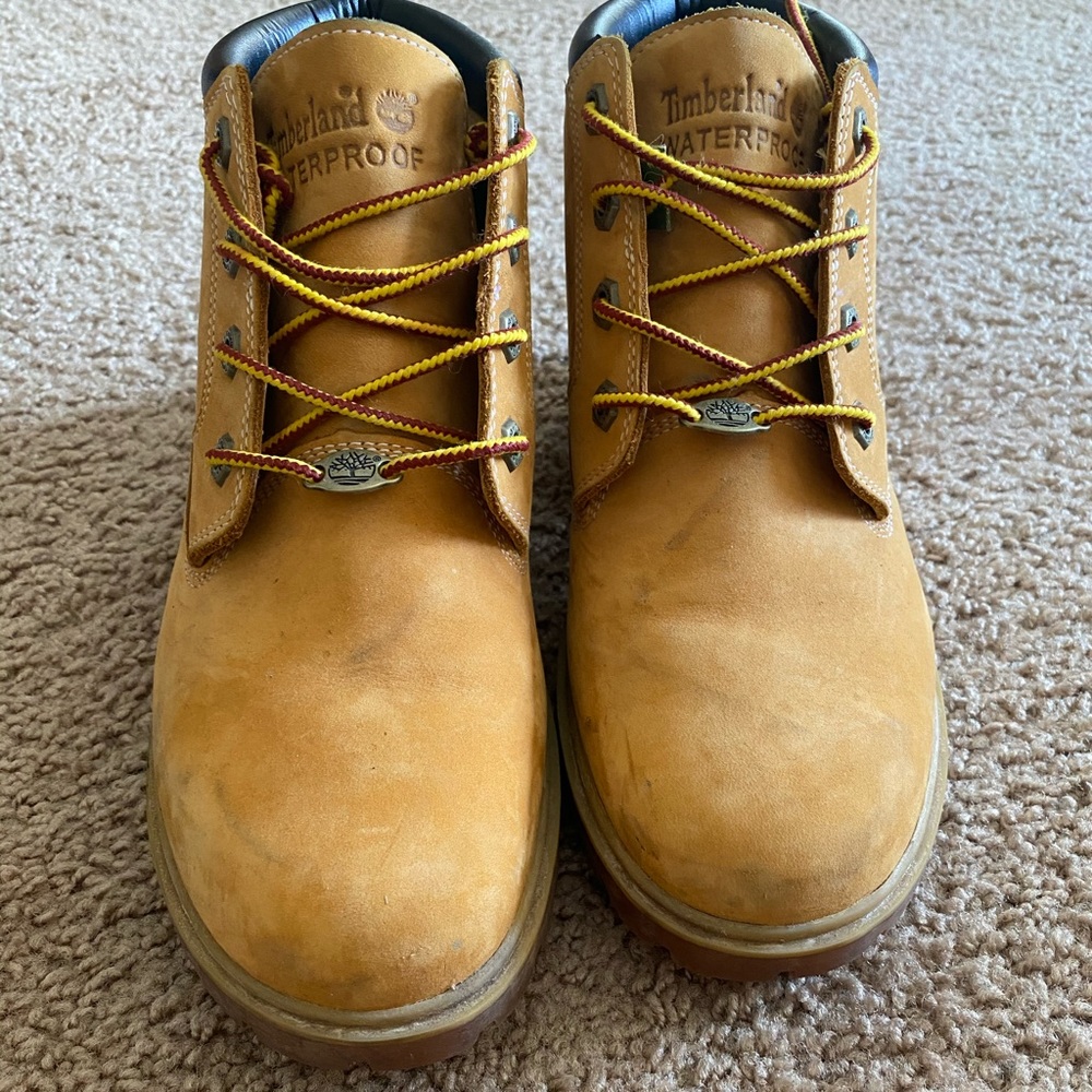 Women’s Timberlands size 9M